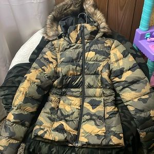 North face puffer jacket